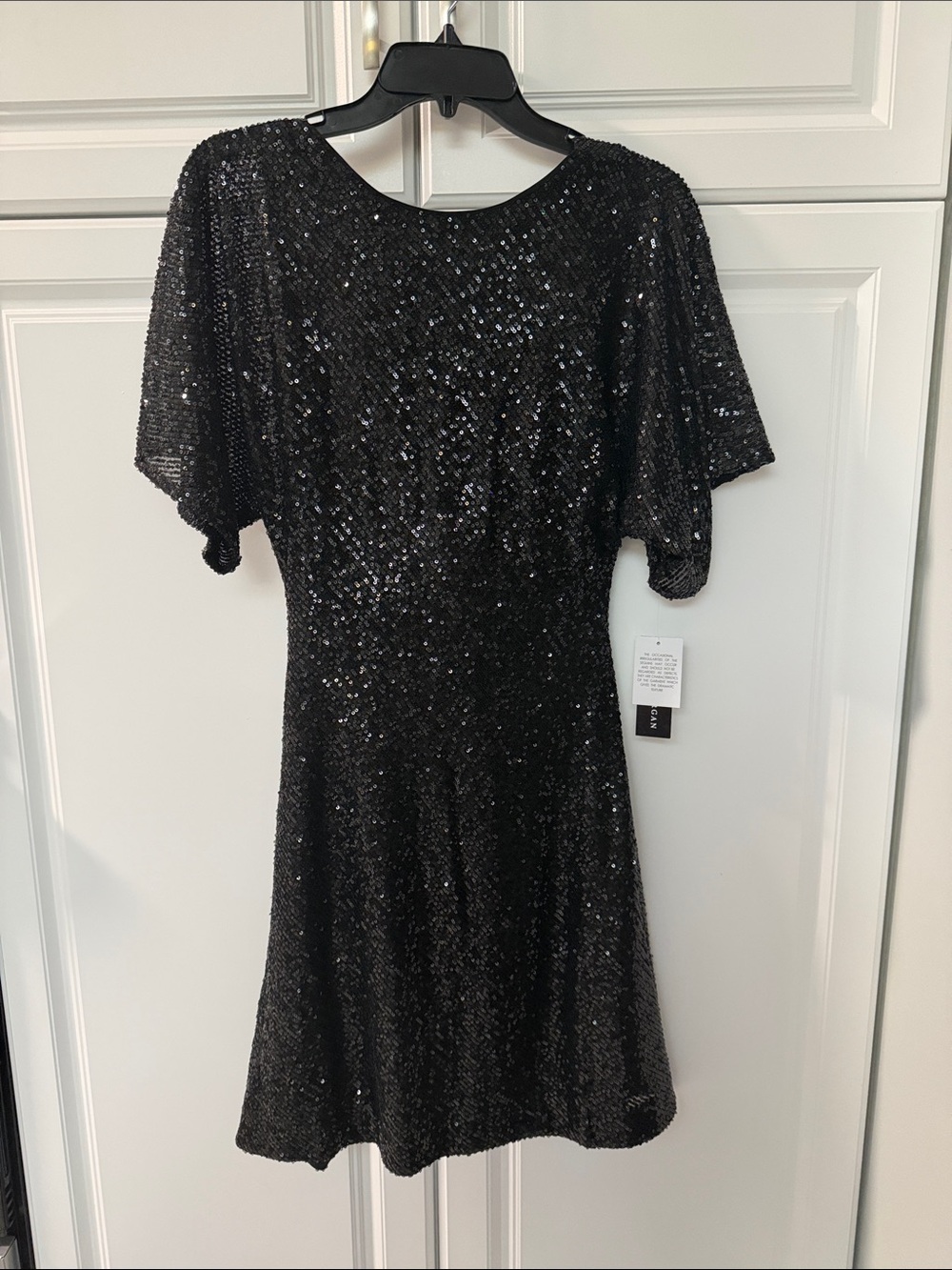 NWT Donna Morgan Black Sequin Cocktail Dress Flutter Sleeve Size 6 Party